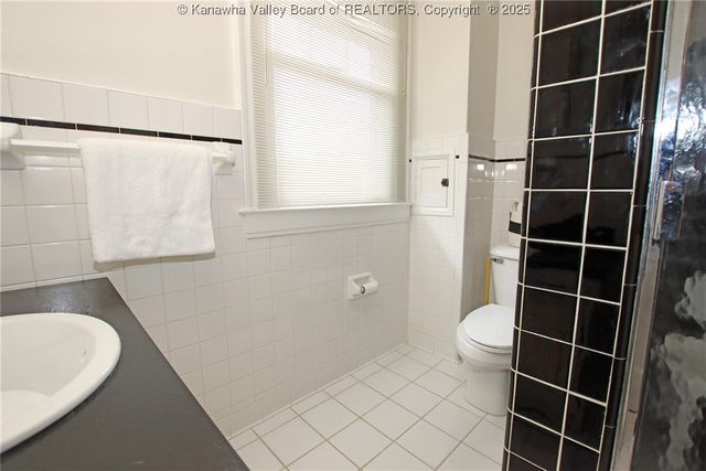 802 Maple Road, Charleston, WV 25302