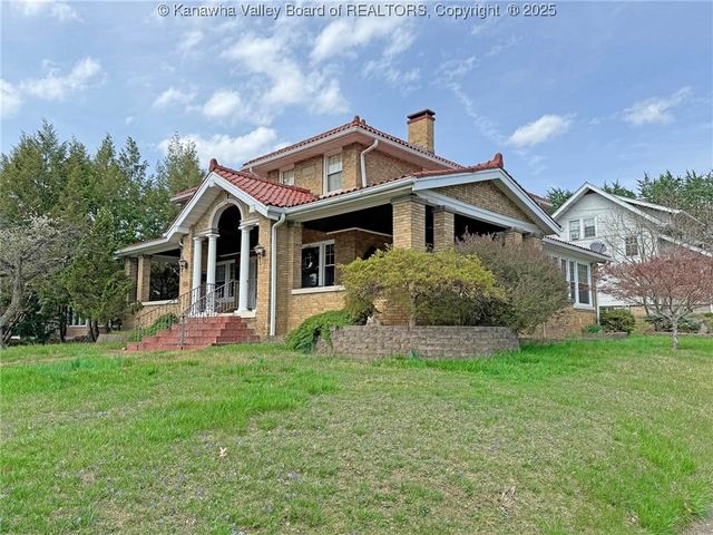 802 Maple Road, Charleston, WV 25302