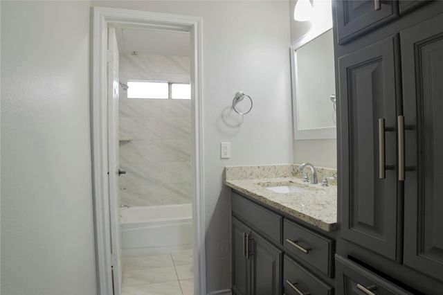 4104 N Hall Street 331, Dallas, TX 75219