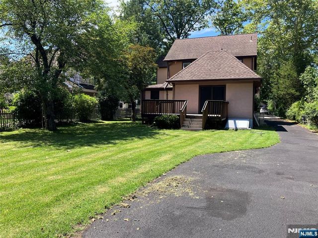 325 Bogert Avenue, Ridgewood, NJ 07450