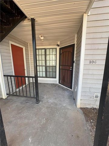 596 Windchase Lane, Stone Mountain, GA 30083