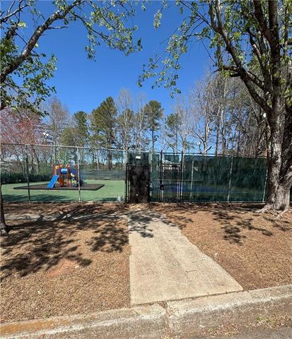 596 Windchase Lane, Stone Mountain, GA 30083