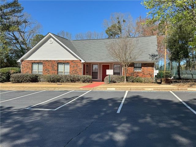 596 Windchase Lane, Stone Mountain, GA 30083