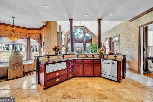 2079 Highway 85, Senoia, GA 30276