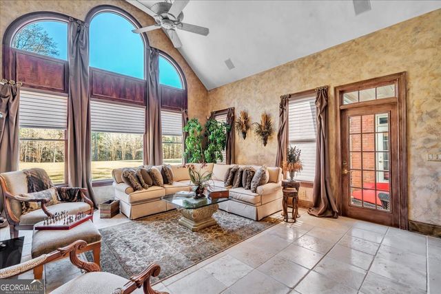 2079 Highway 85, Senoia, GA 30276