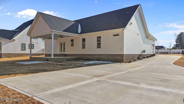 3902 Redbay Lane N, Wilson, NC 27896