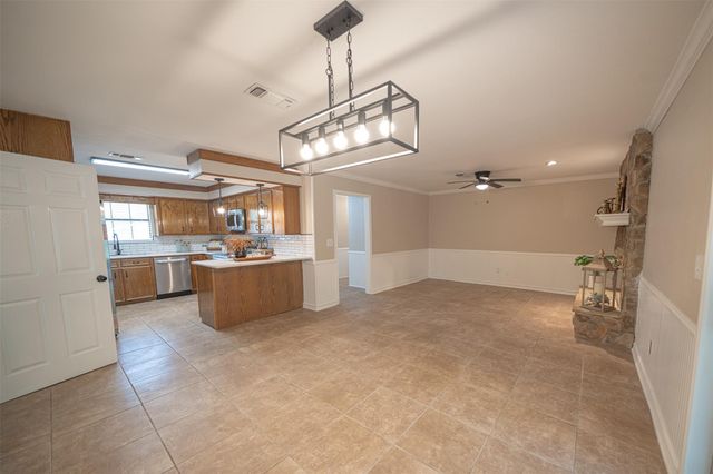 309 Camelot Circle, Lufkin, TX 75904