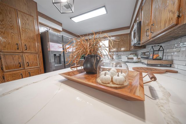 309 Camelot Circle, Lufkin, TX 75904