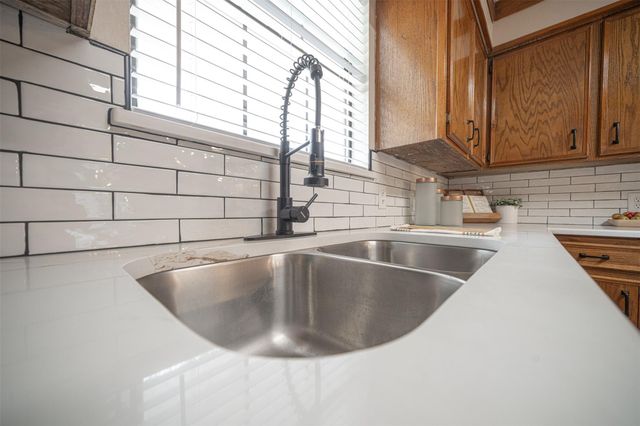 309 Camelot Circle, Lufkin, TX 75904