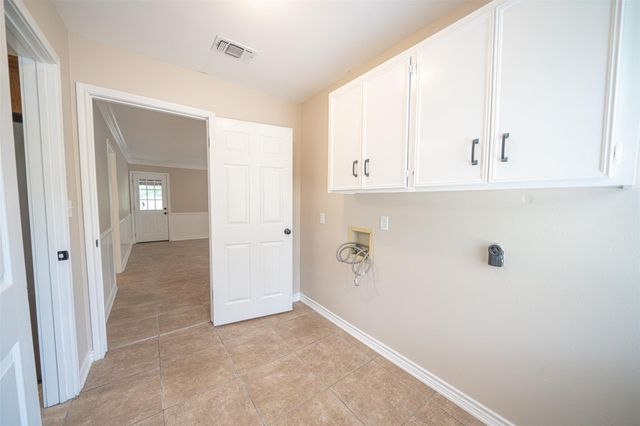 309 Camelot Circle, Lufkin, TX 75904