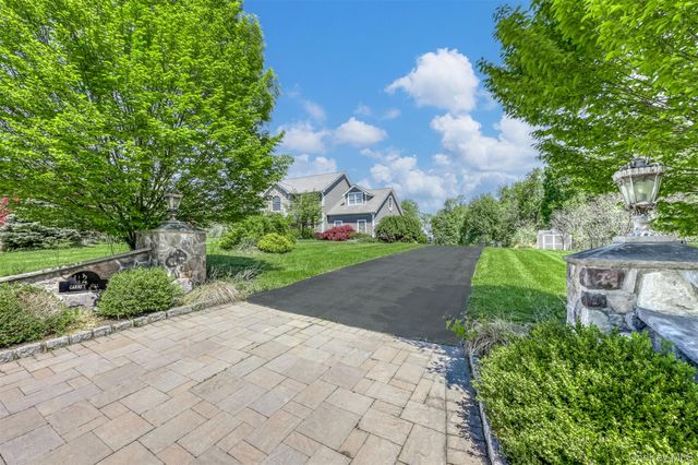 2 Garnett Hill Road, Chester, NY 10918