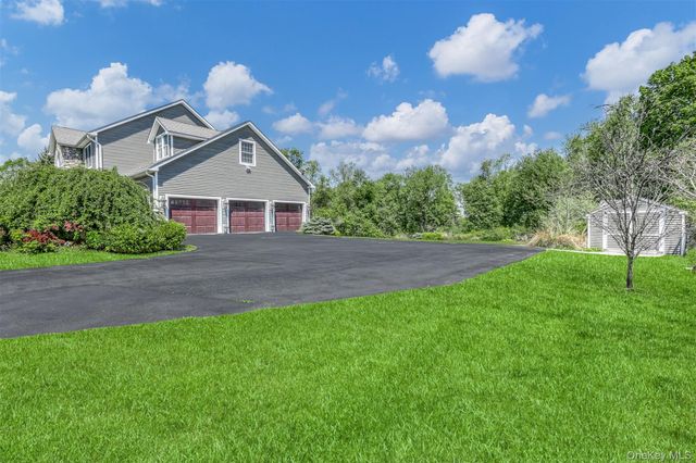 2 Garnett Hill Road, Chester, NY 10918