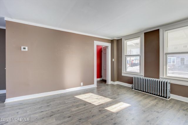 2 Chingarora Avenue, Keyport, NJ 07735