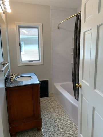 25A Bradbury Ave 2, Medford, MA 02155