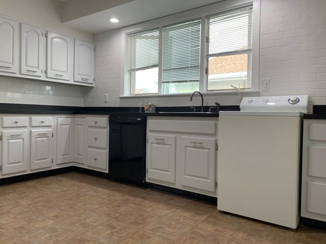 25A Bradbury Ave 2, Medford, MA 02155