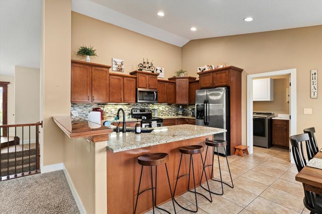 7343 Dusk Drive, Johnston, IA 50131