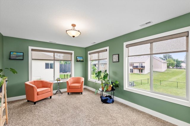 7343 Dusk Drive, Johnston, IA 50131