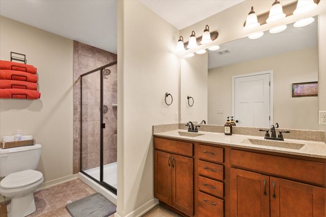 7343 Dusk Drive, Johnston, IA 50131