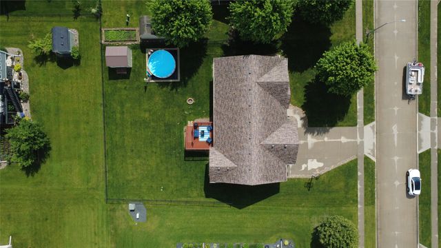 7343 Dusk Drive, Johnston, IA 50131
