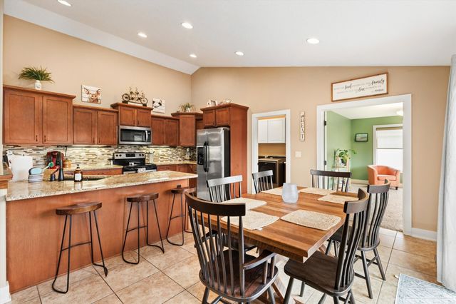 7343 Dusk Drive, Johnston, IA 50131