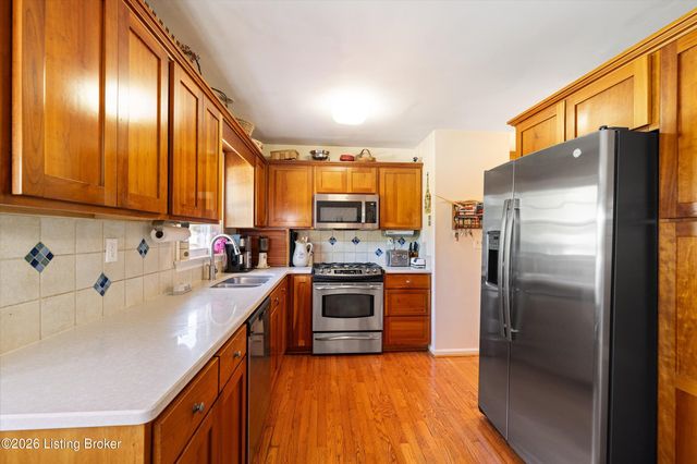 13003 Honeysuckle Way, Prospect, KY 40059