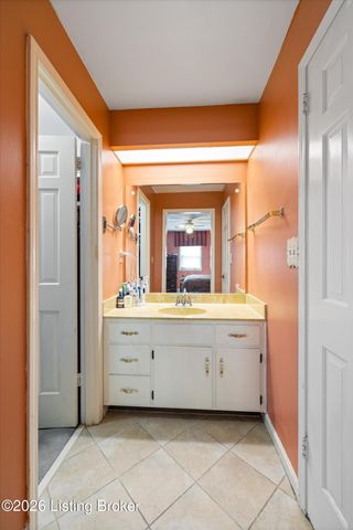 13003 Honeysuckle Way, Prospect, KY 40059