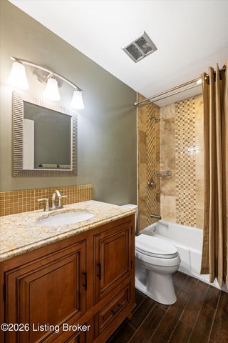 13003 Honeysuckle Way, Prospect, KY 40059