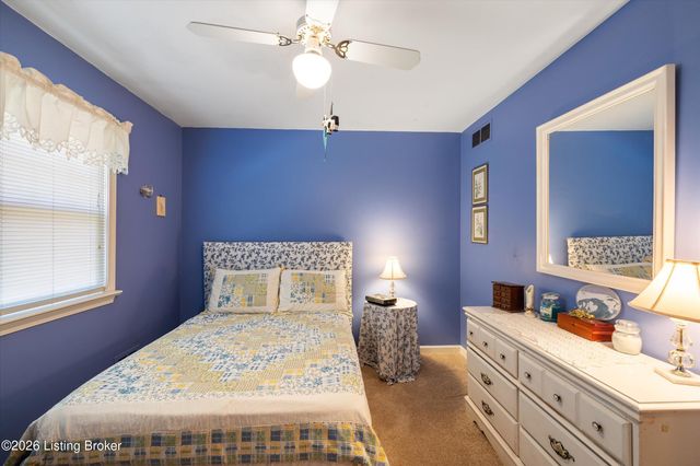13003 Honeysuckle Way, Prospect, KY 40059
