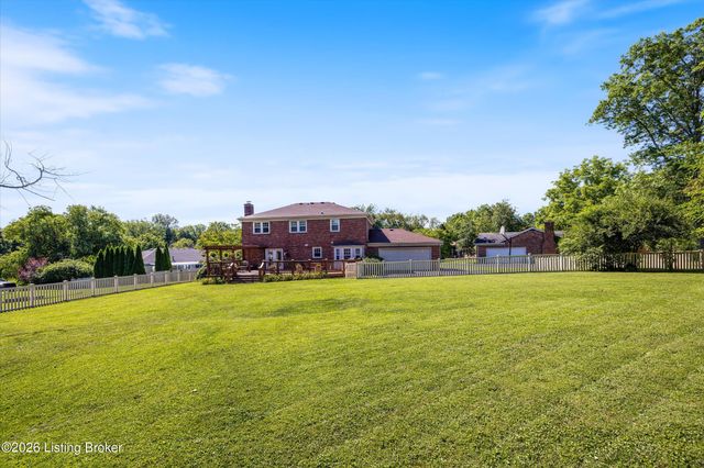 13003 Honeysuckle Way, Prospect, KY 40059