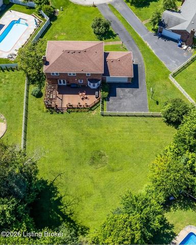 13003 Honeysuckle Way, Prospect, KY 40059