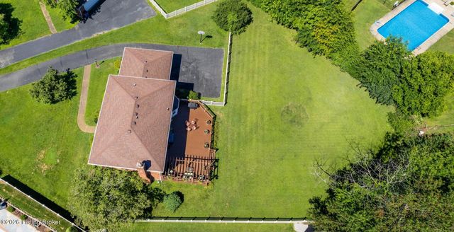 13003 Honeysuckle Way, Prospect, KY 40059