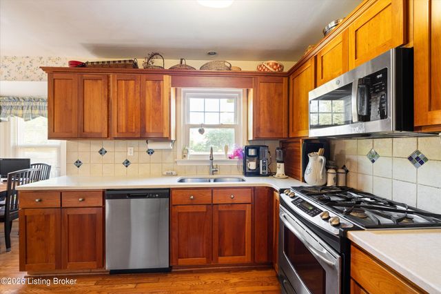 13003 Honeysuckle Way, Prospect, KY 40059