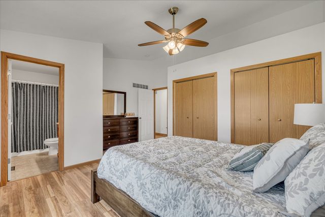 11 W Village Circle, Davenport, IA 52806