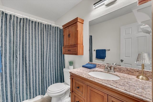 11 W Village Circle, Davenport, IA 52806