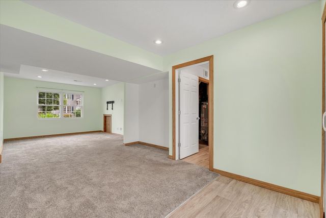 11 W Village Circle, Davenport, IA 52806