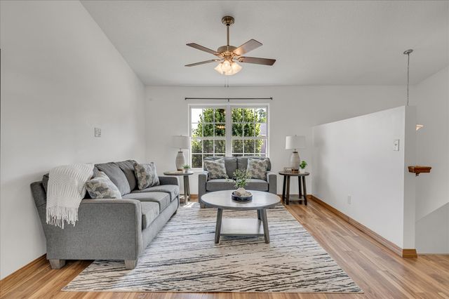 11 W Village Circle, Davenport, IA 52806