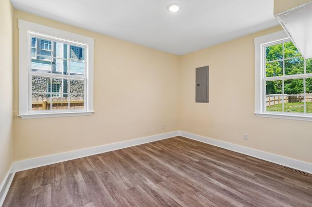 1425 Shelton Ave, Nashville, TN 37216