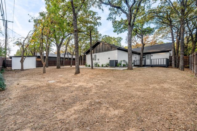 105 Shadow Lane, Euless, TX 76039