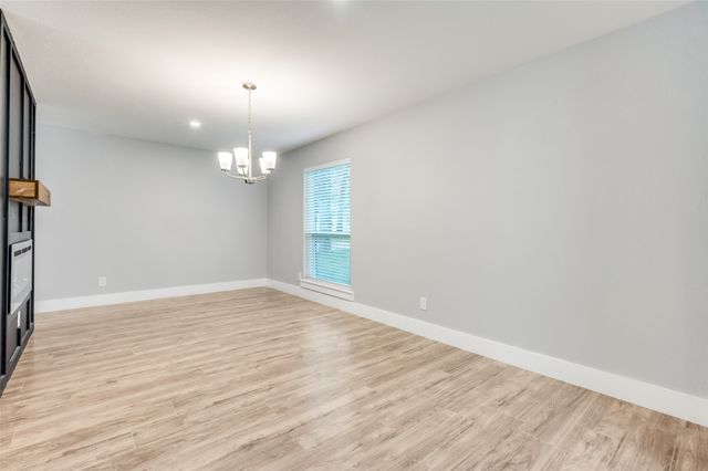 105 Shadow Lane, Euless, TX 76039