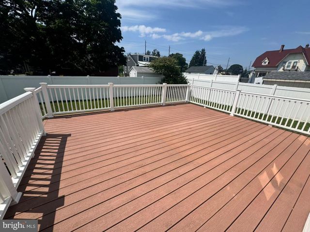 12 GODFREY DR, Hamilton, NJ 08610