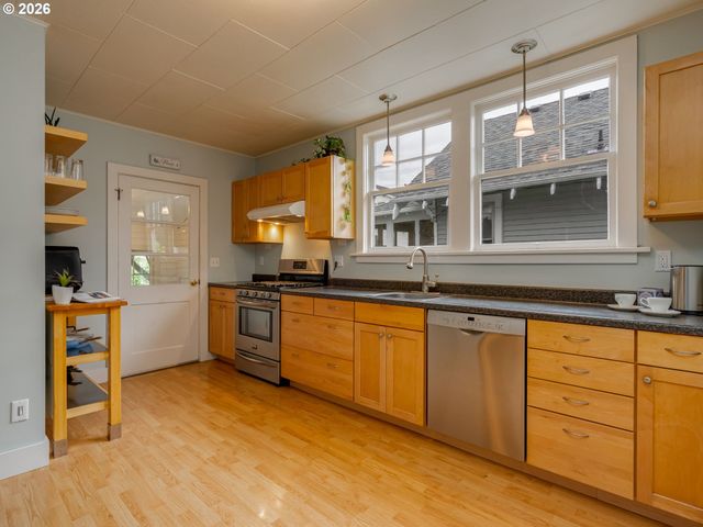 4204 Se 25TH Ave, Portland, OR 97202