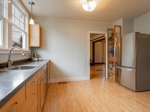 4204 Se 25TH Ave, Portland, OR 97202