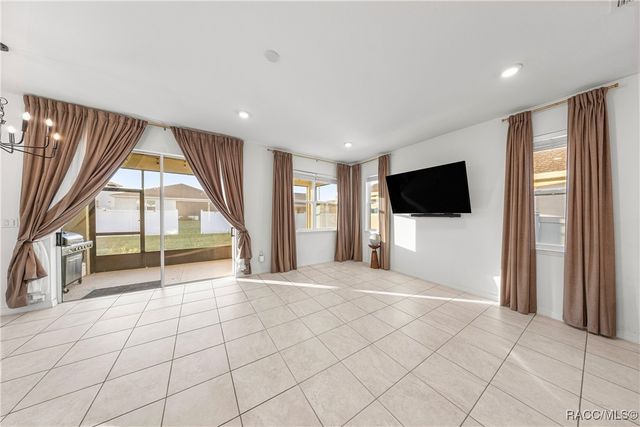 7664 SW 63rd Lane Road, Ocala, FL 34474