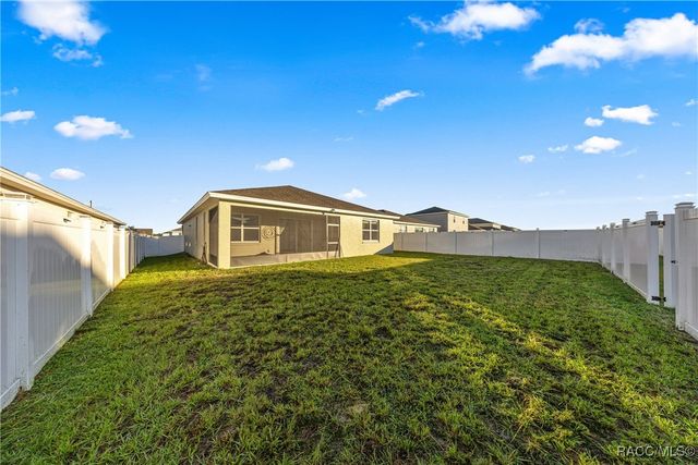 7664 SW 63rd Lane Road, Ocala, FL 34474