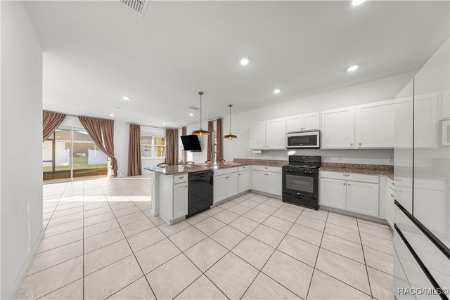 7664 SW 63rd Lane Road, Ocala, FL 34474