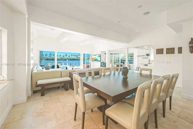 224 S Coconut Ln, Miami Beach, FL 33139