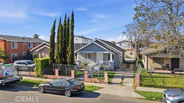 137 W 84th, Los Angeles, CA 90003