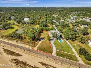 643 N Beach Boulevard, Waveland, MS 39576