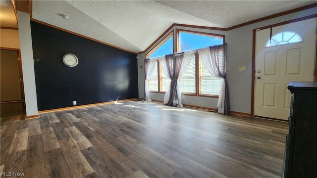 345 Sea Gull Lane, New Philadelphia, OH 44663