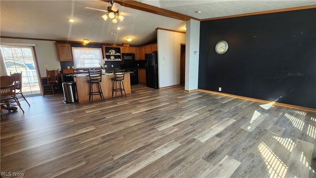 345 Sea Gull Lane, New Philadelphia, OH 44663